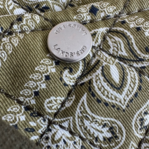 NWOT Land's End Quilted Pocket Wristlet Snap Front Pocket Zipper Close / Olive - Picture 4 of 10